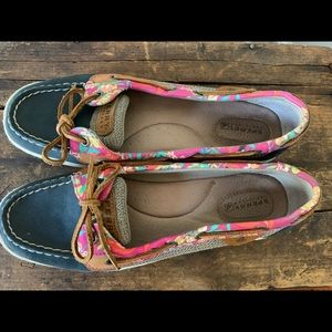 Sperry boat shoes
